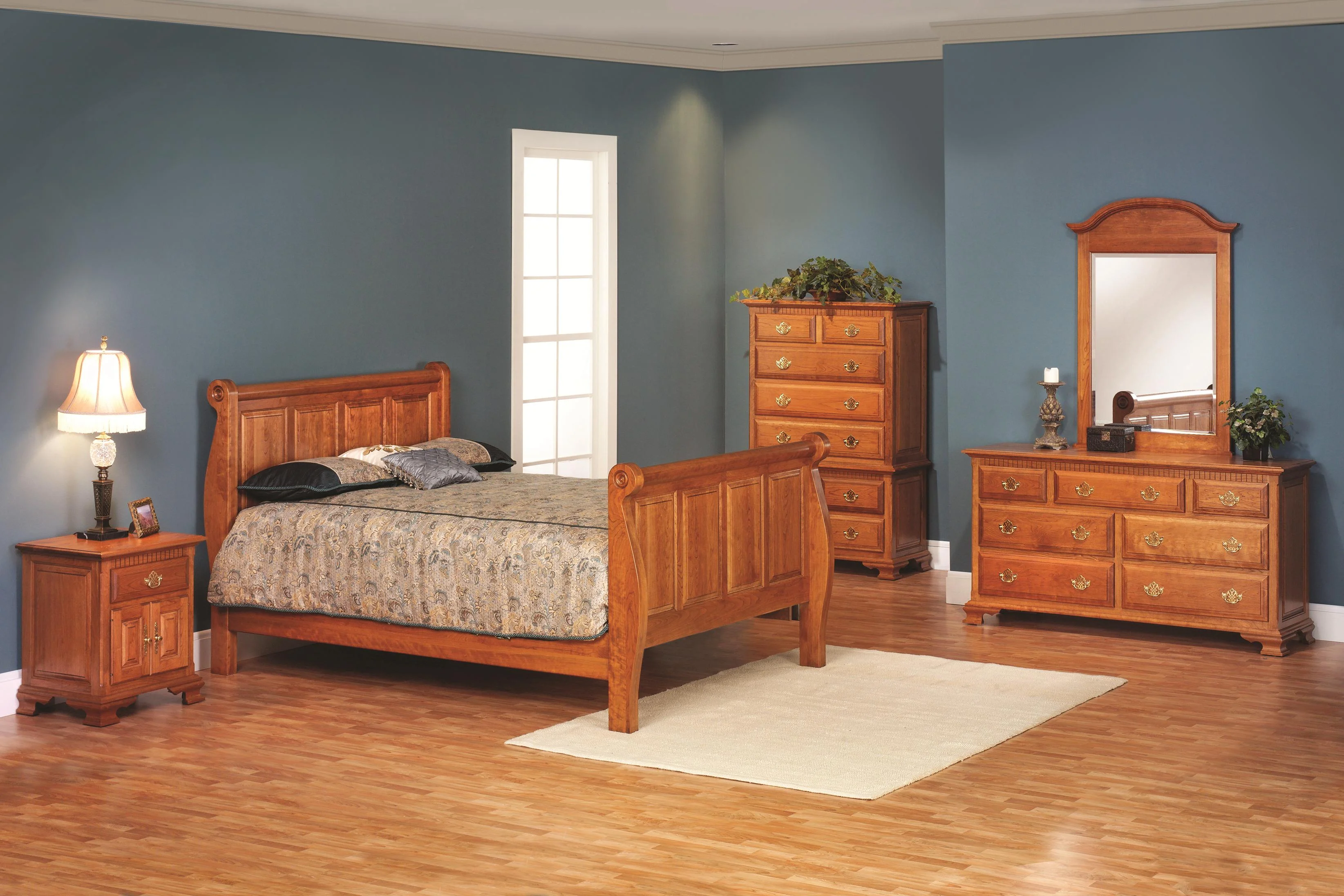 Millcraft Victorias Tradition 56 Q Bedroom Group 2 Queen Sleigh Bedroom